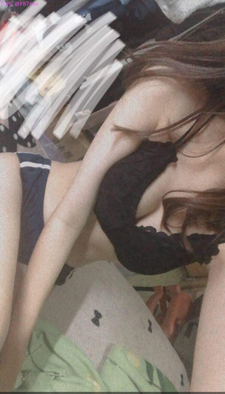 Em thư ký bị quản lý bắt uống say với đối tác rồi đưa vào khách sạn